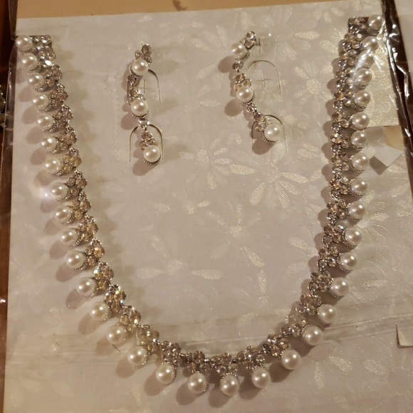 Necklace Sets - Picture 4 of 5